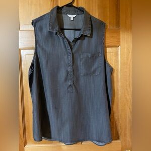 Woman’s sleeveless top